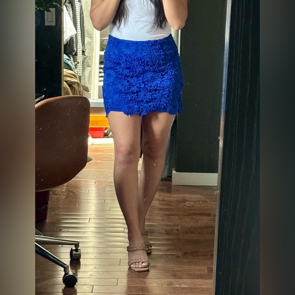 Forever 21 - Royal Blue Mini Skirt - Size M - Picture 3 of 4